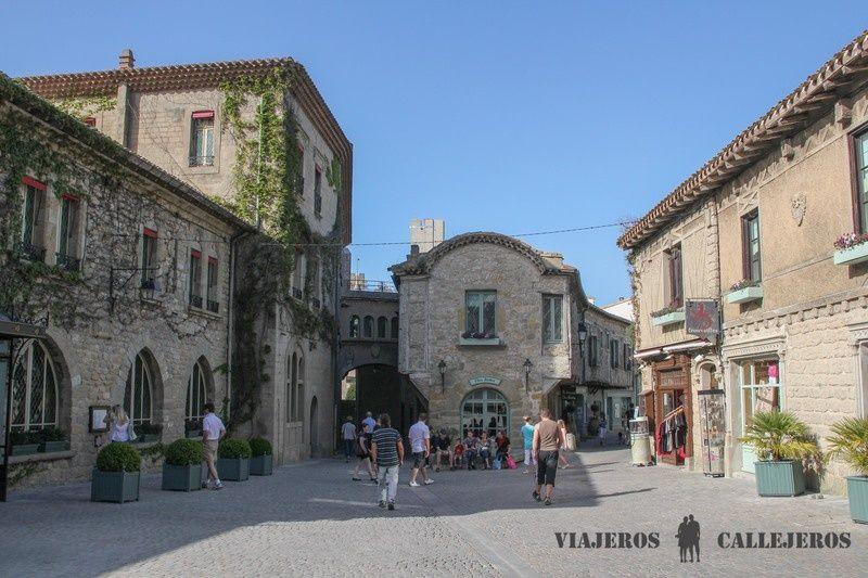 Plaza Auguste-Pierre