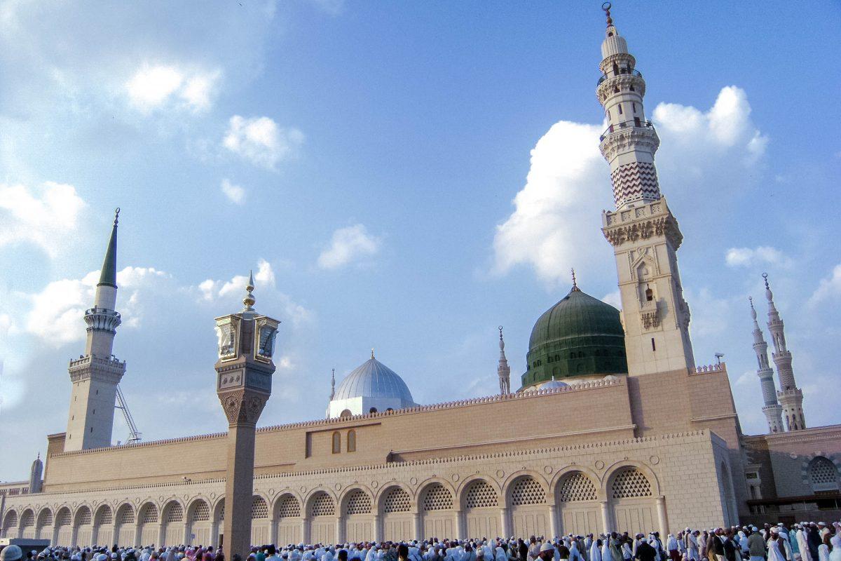 Under the emerald dome of the Masjid al Nabawi in Medina is the final resting place of the Prophet Mohammed, Saudi Arabia - © ahmad faizal yahya/Shutterstock