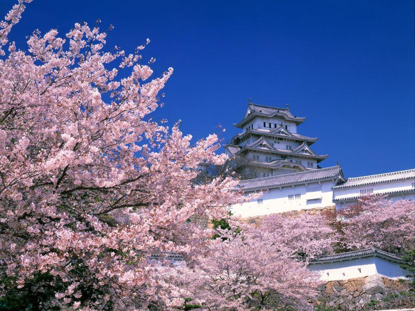 <strong>Himeji Castle (Hyogo): </strong>Frequently called the 